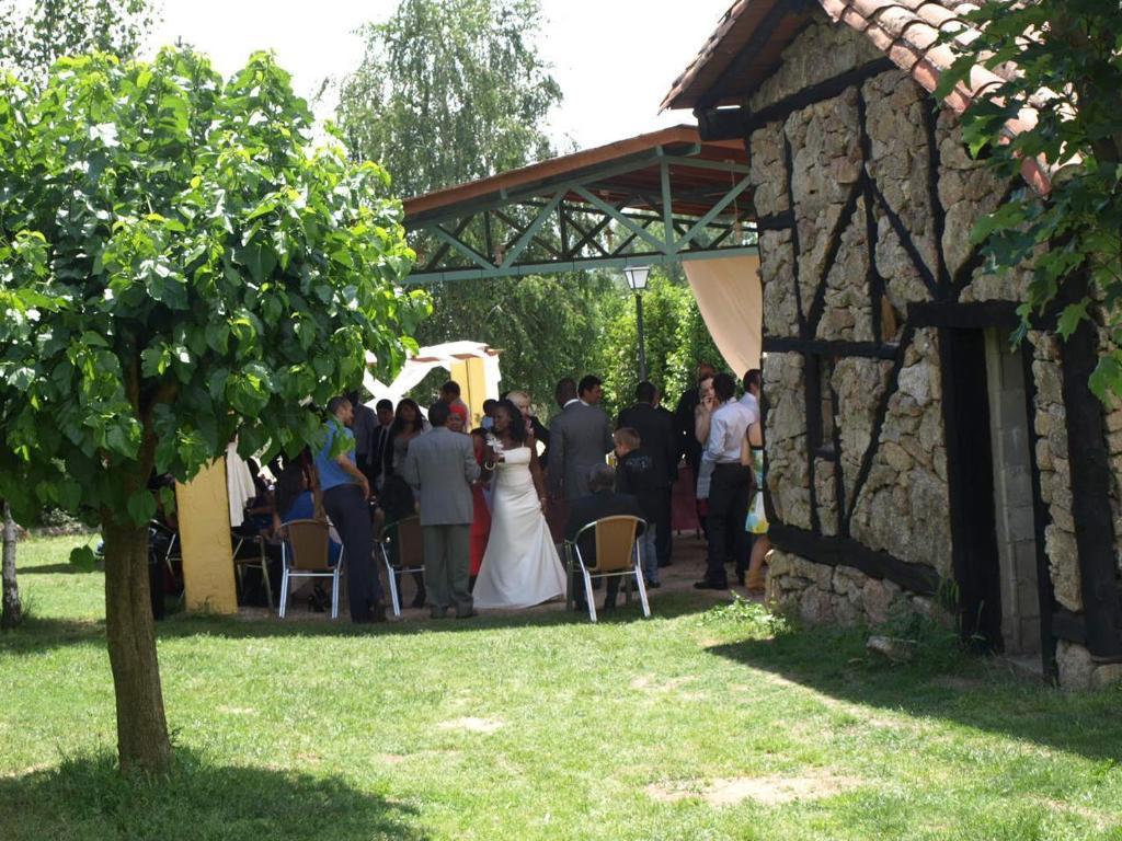 Casas Rurales Las Praderas Guest House Poyales Del Hoyo ภายนอก รูปภาพ