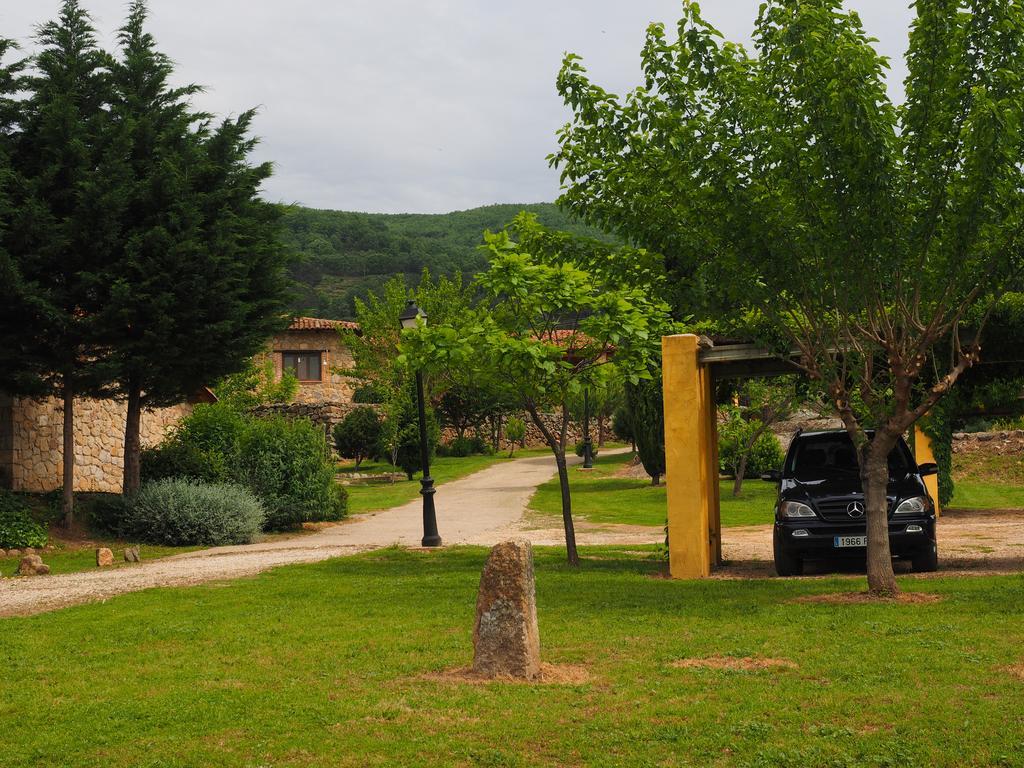 Casas Rurales Las Praderas Guest House Poyales Del Hoyo ภายนอก รูปภาพ